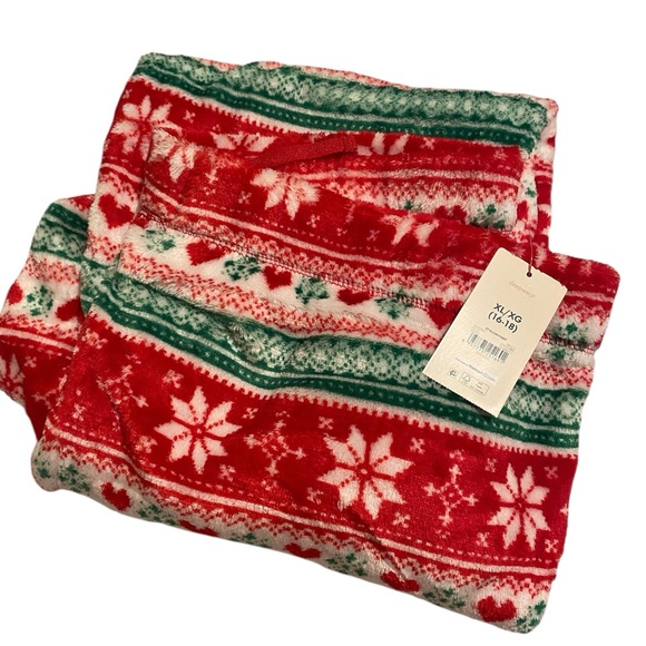 Fleece Pajama’s - Women’s - Picture 2 of 3